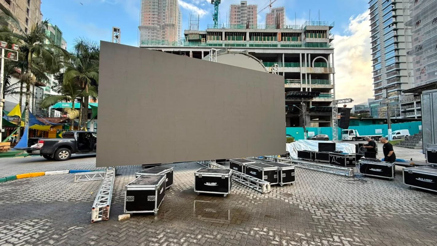 Itapema em clima de Copa: Praça da Paz terá telão gigante para transmissão da estreia do Brasil