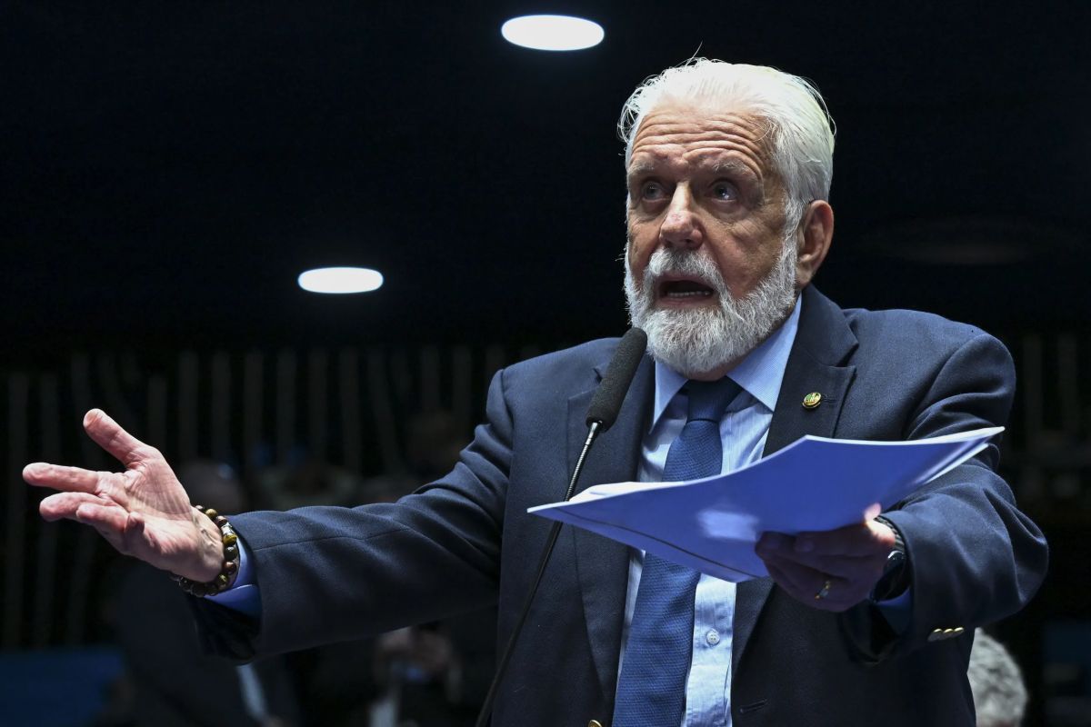 Líder do governo no Senado é acusado de receber dinheiro de ex-sócio do Vorcaro