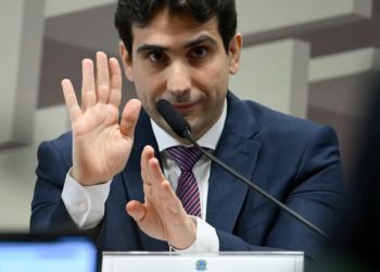 O mercado brasileiro está com um pé atrás?