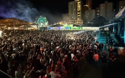 Mais de 15 mil pessoas prestigiam show de Guilherme & Benuto no Carnaval de Itapema