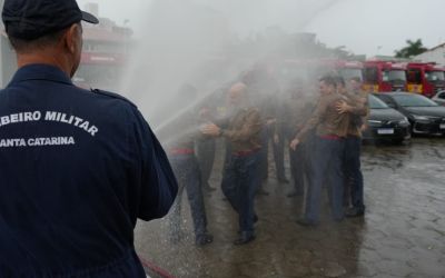 CBMSC celebra 23 anos de emancipação com a Medalha do Centenário e promoção de bombeiros militares