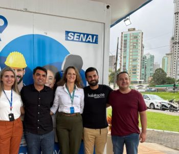 Qualifica Itapema inicia aulas na Escola Móvel do SENAI