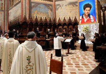 Cresce o número de santos na Igreja Católica