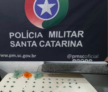 Polícia Militar prende homem por tráfico de drogas em Itapema