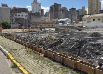 Prefeitura de Itapema avança com obras da nova praça no Morretes