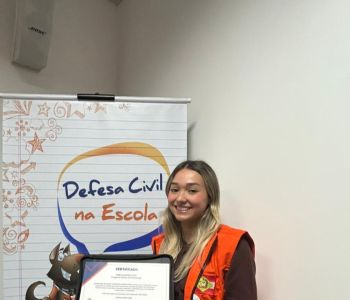 Estudante de Itapema é empossada como embaixadora do Programa Defesa Civil na Escola