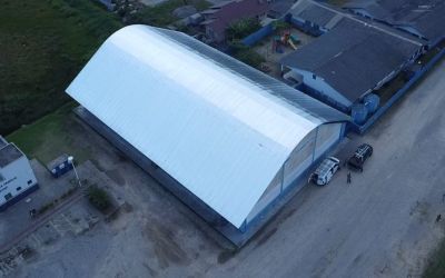 Governo de Porto Belo conclui obra de impermeabilização da cobertura do Ginásio de Esportes da Escola Alda Furtado
