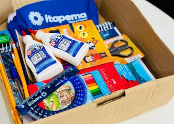 Rede Municipal de Ensino de Itapema inicia entrega de kits escolares