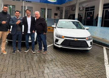 Itapema amplia frota da Saúde com entrega de dois novos veículos