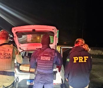 PRF apreende 140 kg de cocaína na BR-101 em Joinville com apoio da PM e Guarda Municipal