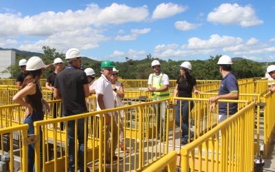 Comitiva de Porto Belo realiza visita técnica à Estação de Tratamento de Água de Biguaçu