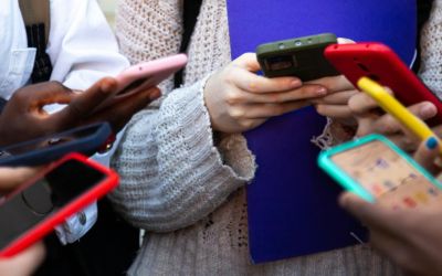 Sem celulares, escolas começam (ou não) a perceber impactos em alunos